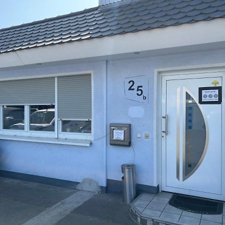 Ferienwohnung Monteurzimmer カールスルーエ エクステリア 写真