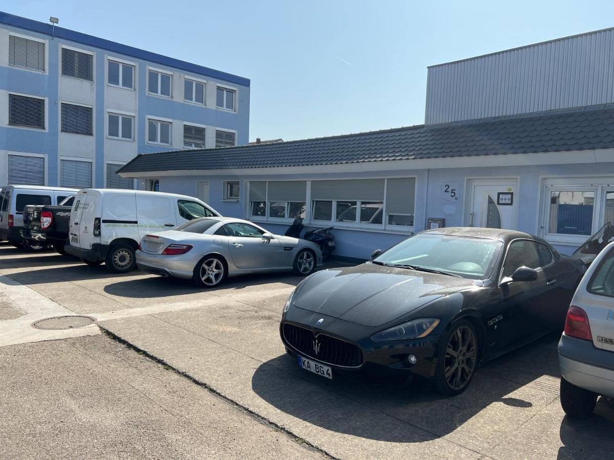 Ferienwohnung Monteurzimmer カールスルーエ エクステリア 写真
